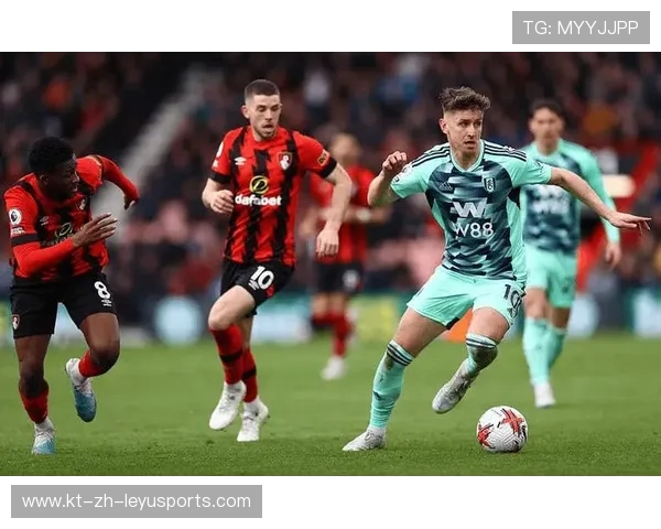 英超焦点战中双方节奏紧凑，多名年轻球员表现突出